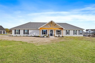 1050 NW Daniels Rd, Bentonville, AR 72713