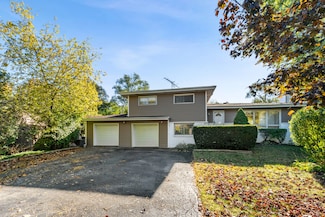 517 Deerpath Ct, Deerfield, IL 60015