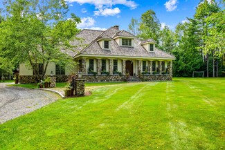 44 Buker Way, New London, NH 03257