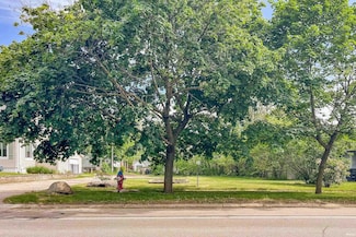 602 W Angela Blvd, South Bend, IN 46617