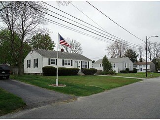 96 Crystal Dr, Warwick, RI 02889