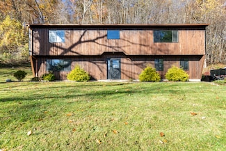 44 Princess Wenonah Dr, Shelton, CT 06484