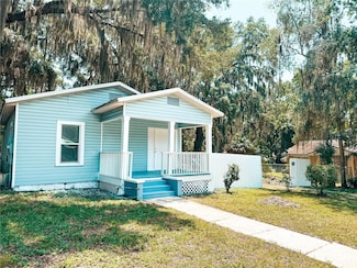 728 Mckenzie St, Leesburg, FL 34748