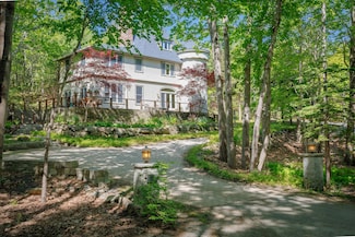 7 Greenway Ct, Bar Harbor, ME 04609