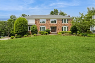 44 Snowdrop Dr, New City, NY 10956