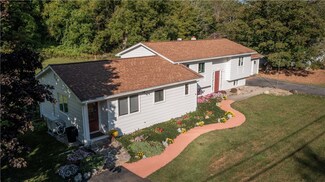 7228 Eelpot Rd, Naples, NY 14512