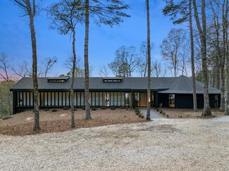 153 Oasis Ridge Dr, Lakemont, GA 30552