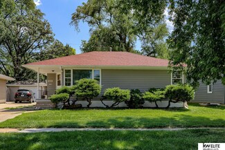 6635 Bedford Ave, Omaha, NE 68104