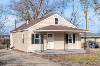 1827 Burrowes Blvd, Fairborn, OH 45324
