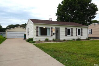1366 Russell Ave, Galesburg, IL 61401