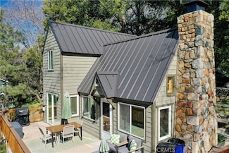177 Craghill Dr, Cedar Glen, CA 92321