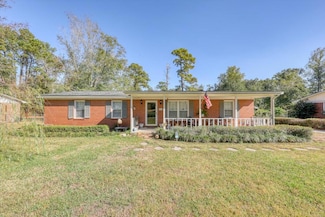 804 Westlake Dr, Quitman, GA 31643