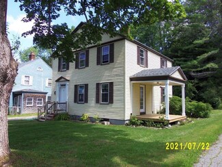 7 Thomas St, Bucksport, ME 04416