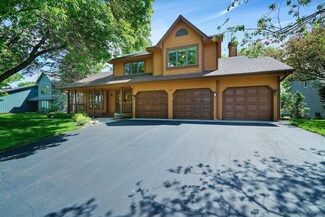 7431 Hames Way, Eden Prairie, MN 55346
