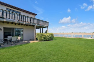 1 Anchorage Way Unit 401, Freeport, NY 11520