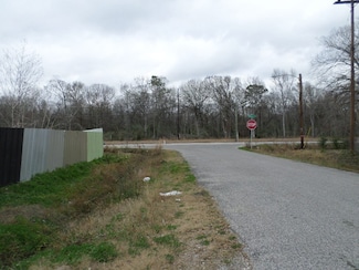 5662 Greens Rd, Houston, TX 77032
