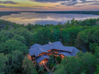 18070 Olinda Trail N, Marine On Saint Croix, MN 55047