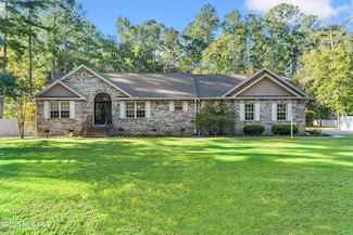 519 Boundaryline Dr NW, Calabash, NC 28467