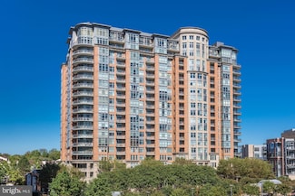 8220 Crestwood Heights Dr Unit 418, McLean, VA 22102