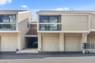 39 Hillside Ct Unit 109A, Clinton, NJ 08809