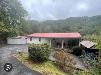 3086 Hwy, Roderfield, WV 24881