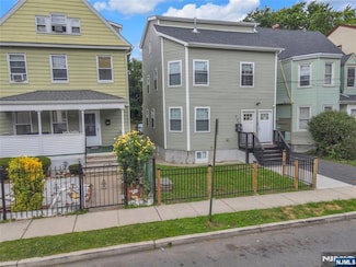 229 N Center St, Orange, NJ 07050