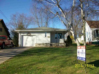 613 S Wisconsin St, Mineral Point, WI 53565