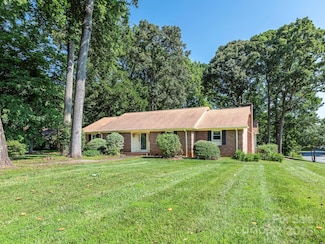 2222 Hearthstone Dr, Gastonia, NC 28056
