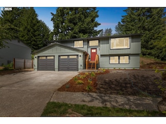 37465 Dubarko Rd, Sandy, OR 97055