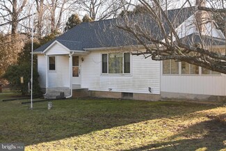 4865 Vera Cruz Rd, Emmaus, PA 18049