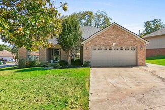 10812 Misty Ridge Dr, Sherwood, AR 72120
