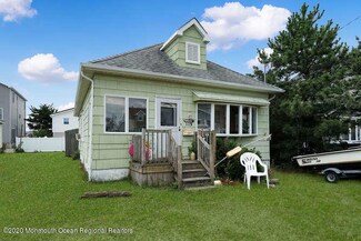 119 20th Ave, Seaside Park, NJ 08752