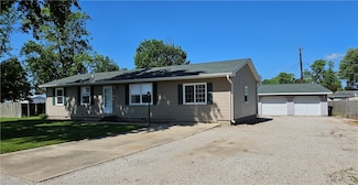 241 S Main St, Argenta, IL 62501