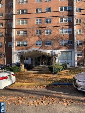 39 E 39th St Unit 4O, Paterson, NJ 07514