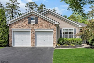 317 Southmoor Dr, Galloway, NJ 08205