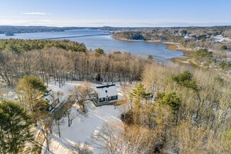 91 Clarks Point Rd, Wiscasset, ME 04578