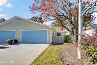 6036 Inland Greens Dr, Wilmington, NC 28405