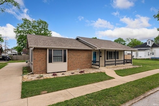 104 S Line St, South Whitley, IN 46787