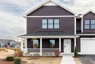 47 Wilson Ln, South Burlington, VT 05403