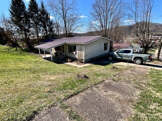 136 Boston St, Paden City, WV 26159