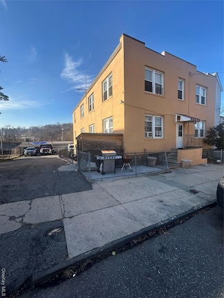 33 Horatio St Unit 2R, Yonkers, NY 10710