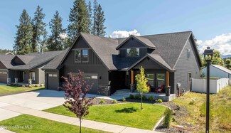 10674 N Crimson Dr, Hayden, ID 83835