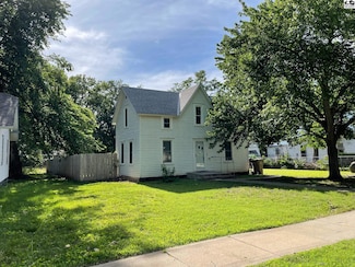 127 S West St, Buhler, KS 67522