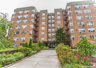 18-70 211th St Unit 2A, Bayside, NY 11360