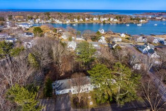 24 Ward Rd, Kennebunkport, ME 04046