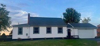 4815 Lake Rd E, Geneva, OH 44041