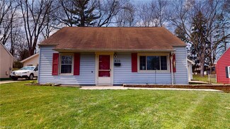 636 Woodside Dr, Kent, OH 44240