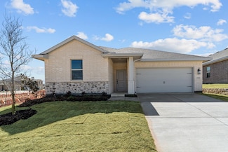 1304 Richardson St, Howe, TX 75459