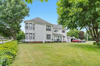 4 Highland St, Biddeford, ME 04005