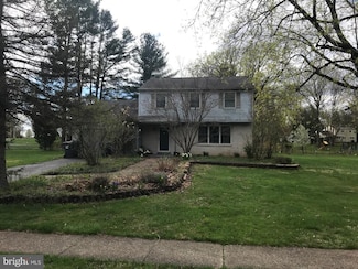 10 Pawnee Rd, Doylestown, PA 18901